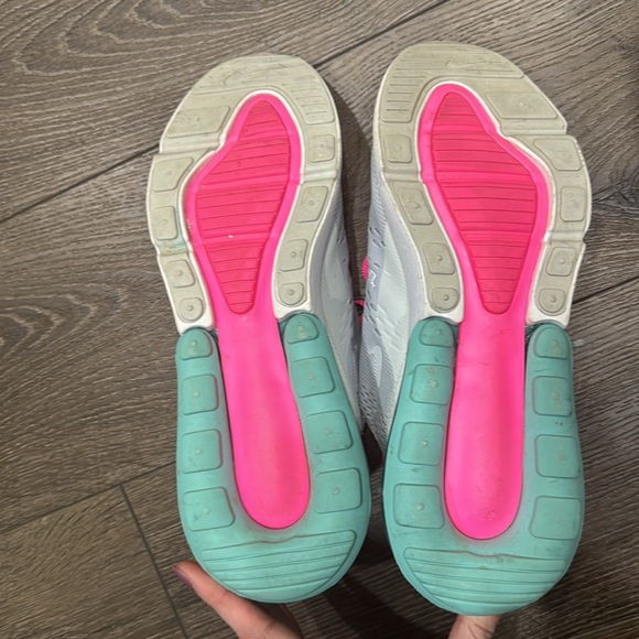 Nike WMNS Air Max 270 Pure Platinum White Pink Blast - Picture 2 of 7
